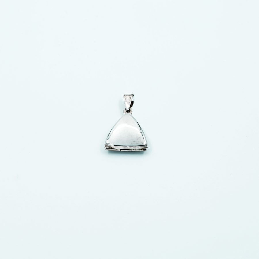 locket triangle opn