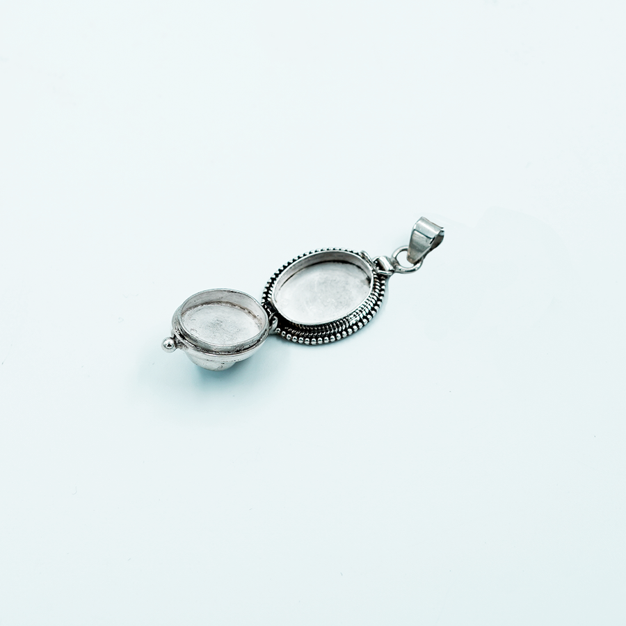 lockt pearl eng oval