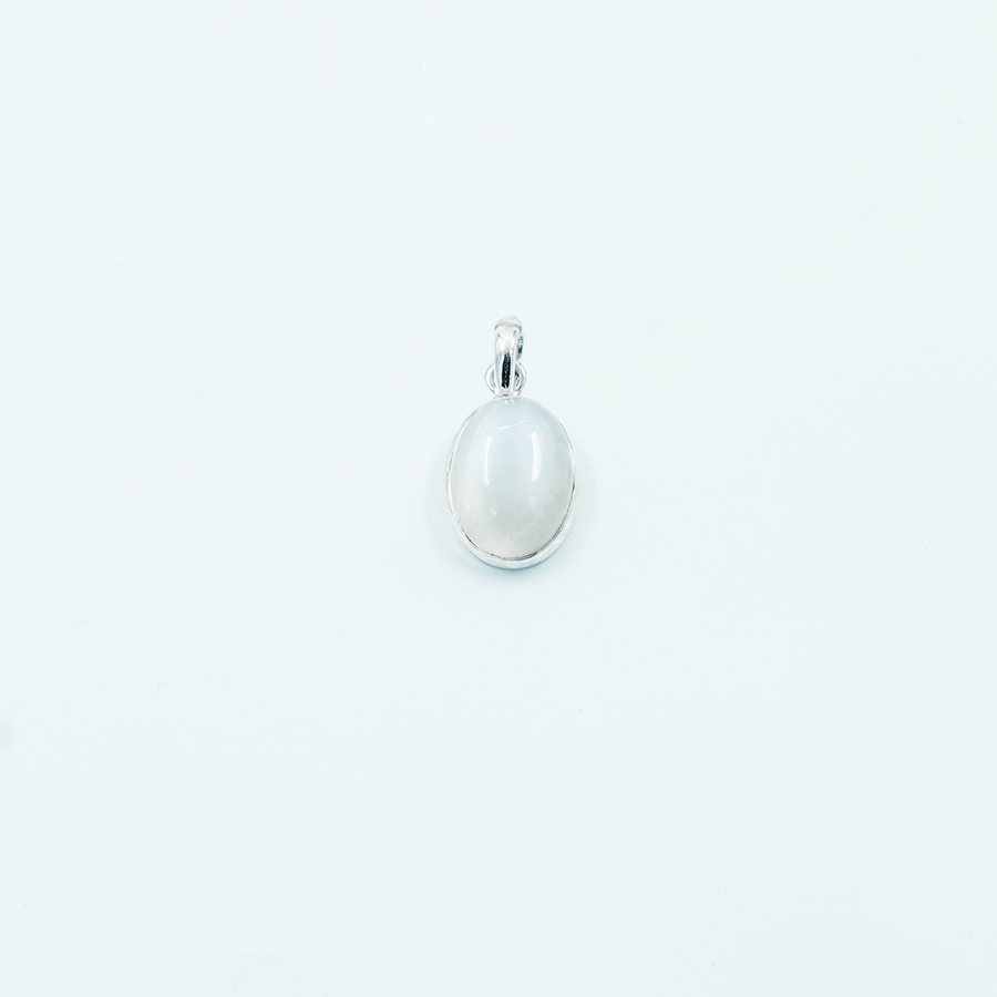 oval moonstone pend