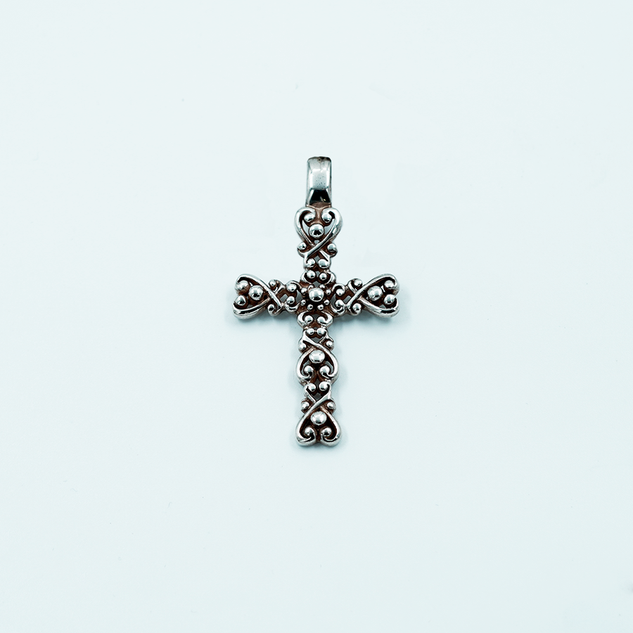 intricate ornament cross pend 6.1gm